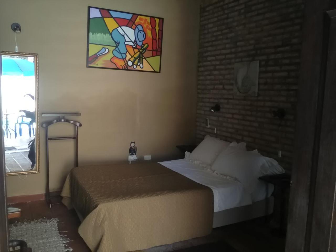 Black Cat Hostel Asuncion Buitenkant foto